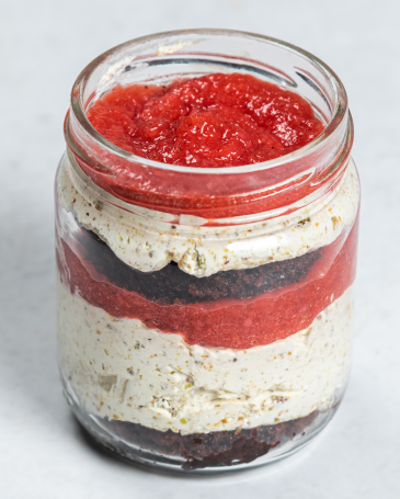 Mala-tortica-pistaci-jagoda-1